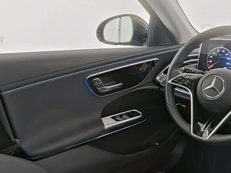 Mercedes-Benz E 200 T AVANTGARDE Advanced+ANHÄNGERKUPPLUNG+DIS — photo 8