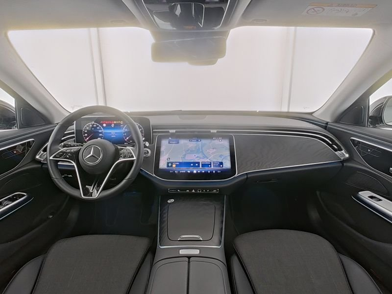 Mercedes-Benz E 200 T AVANTGARDE Advanced+ANHÄNGERKUPPLUNG+DIS — photo 6