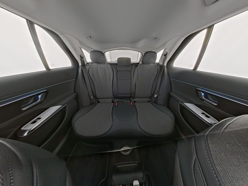 Mercedes-Benz E 200 T AVANTGARDE Advanced+ANHÄNGERKUPPLUNG+DIS — photo 7