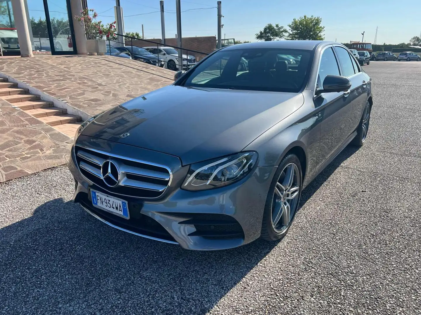 Mercedes-Benz E 220 d Auto Premium Plus solo commercianti Gris - 1