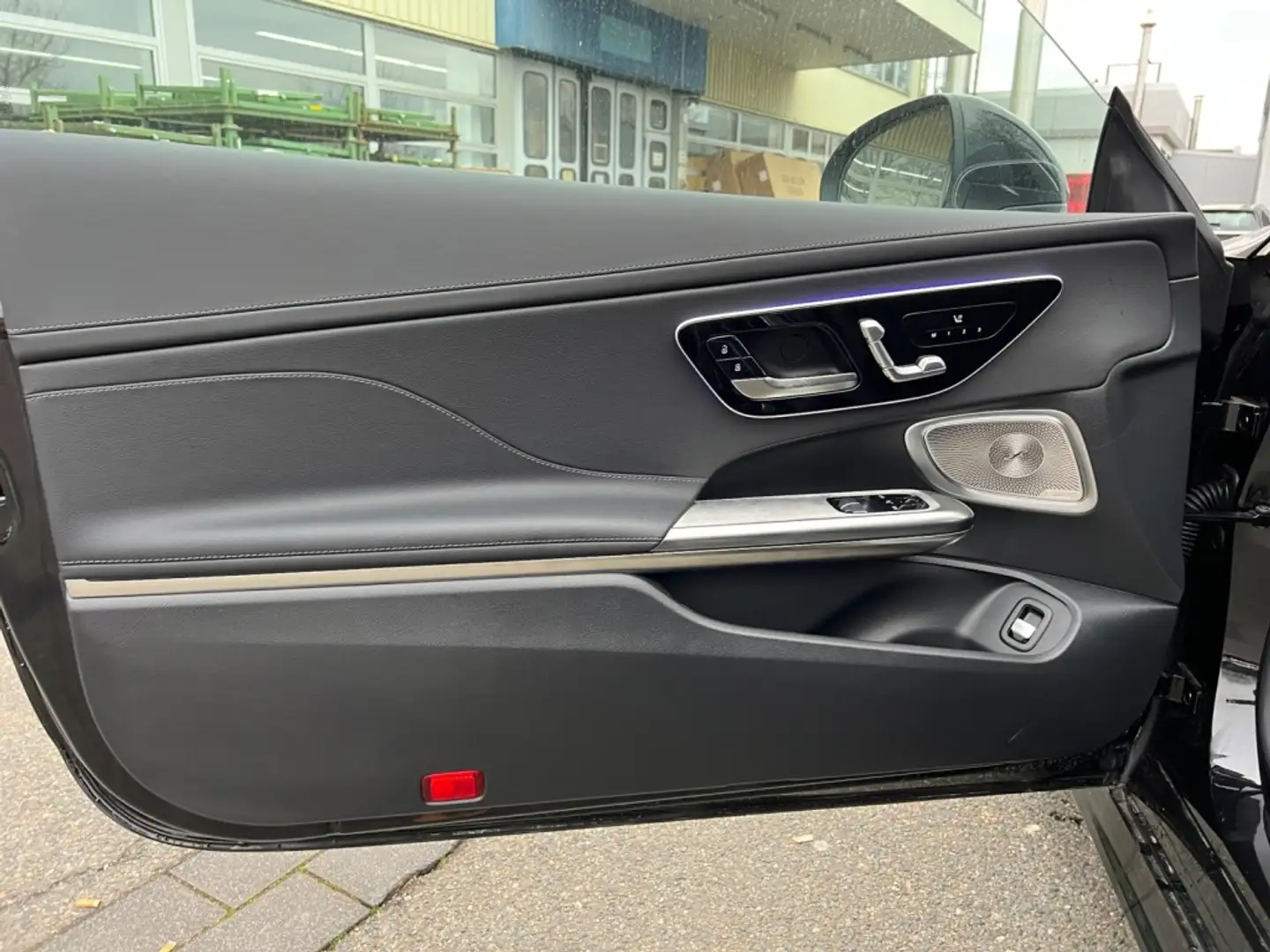 Mercedes-Benz CLE 180 Coupé AMG Pano 360Grad Burmester Digital Light AMG Noir - 2