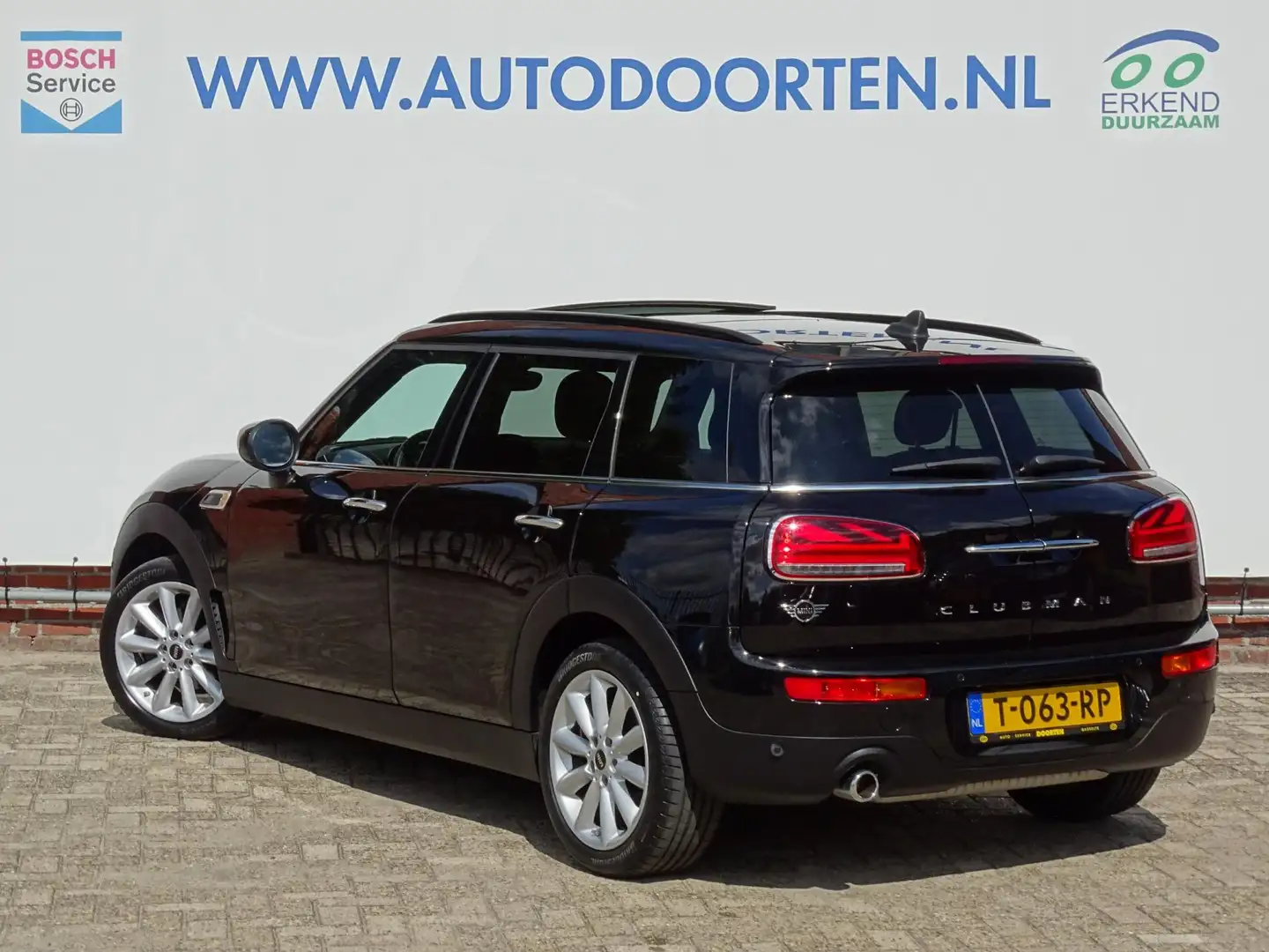 MINI Cooper Clubman Mini 1.5 Chili |Pano|Aut|Stoelverwarming|Keyless Zwart - 2