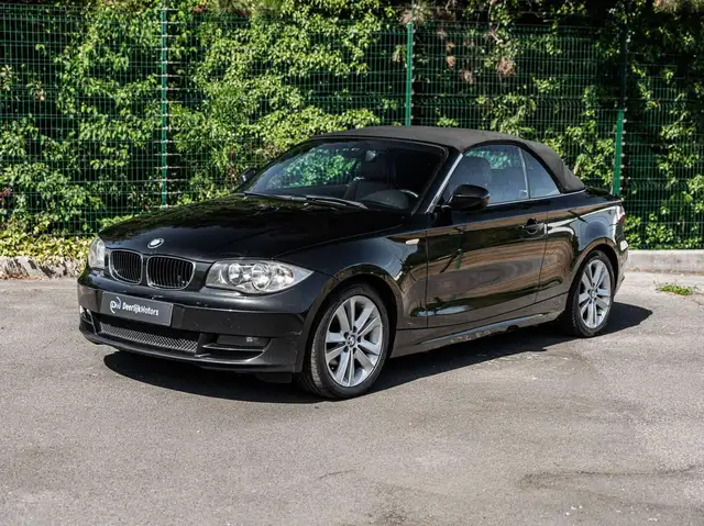 BMW 1 Series view 2