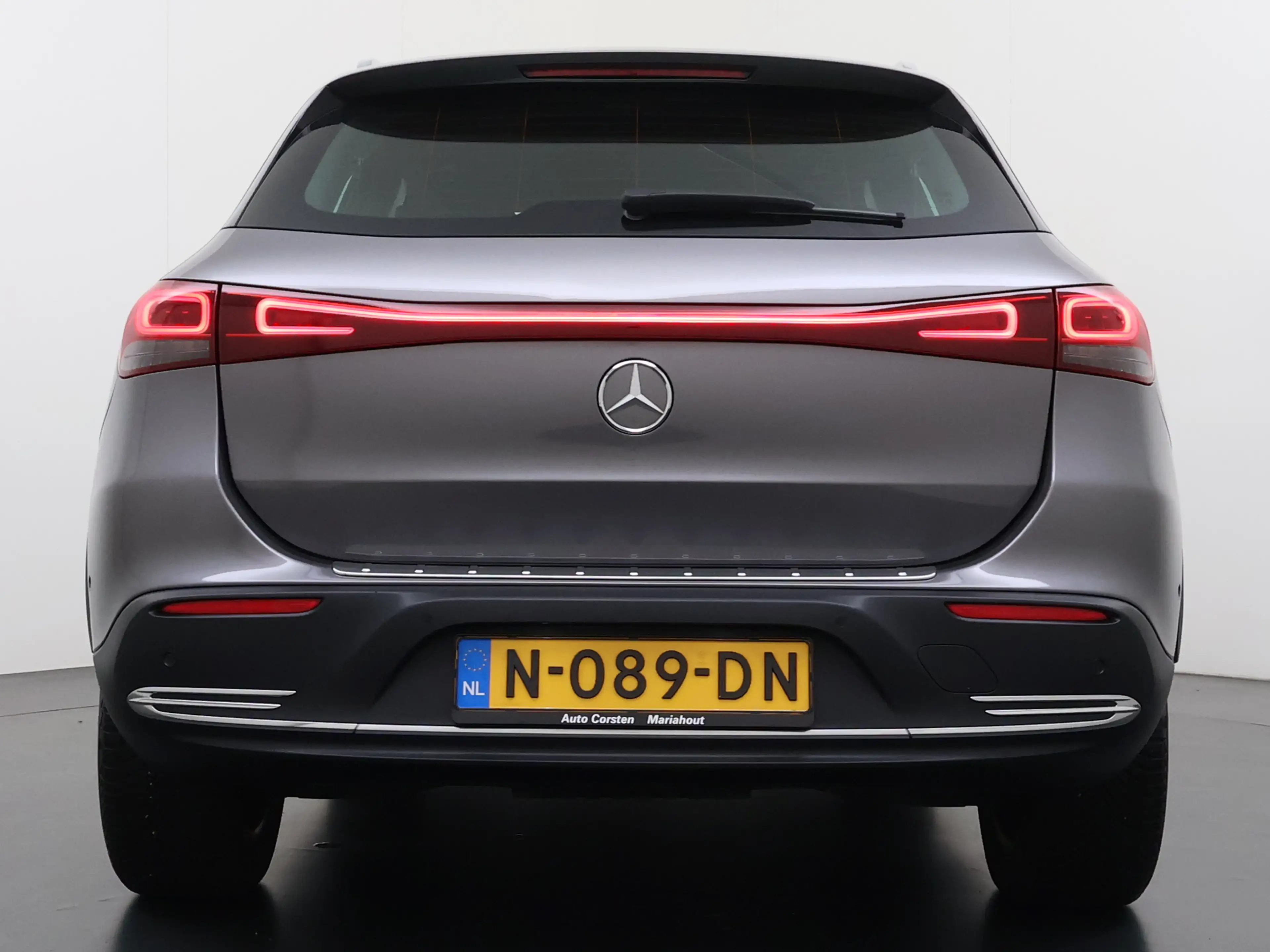 Mercedes-Benz EQA 250 Business Solution Luxury 67kWh SOH 96% Adap.Cruise — photo 41