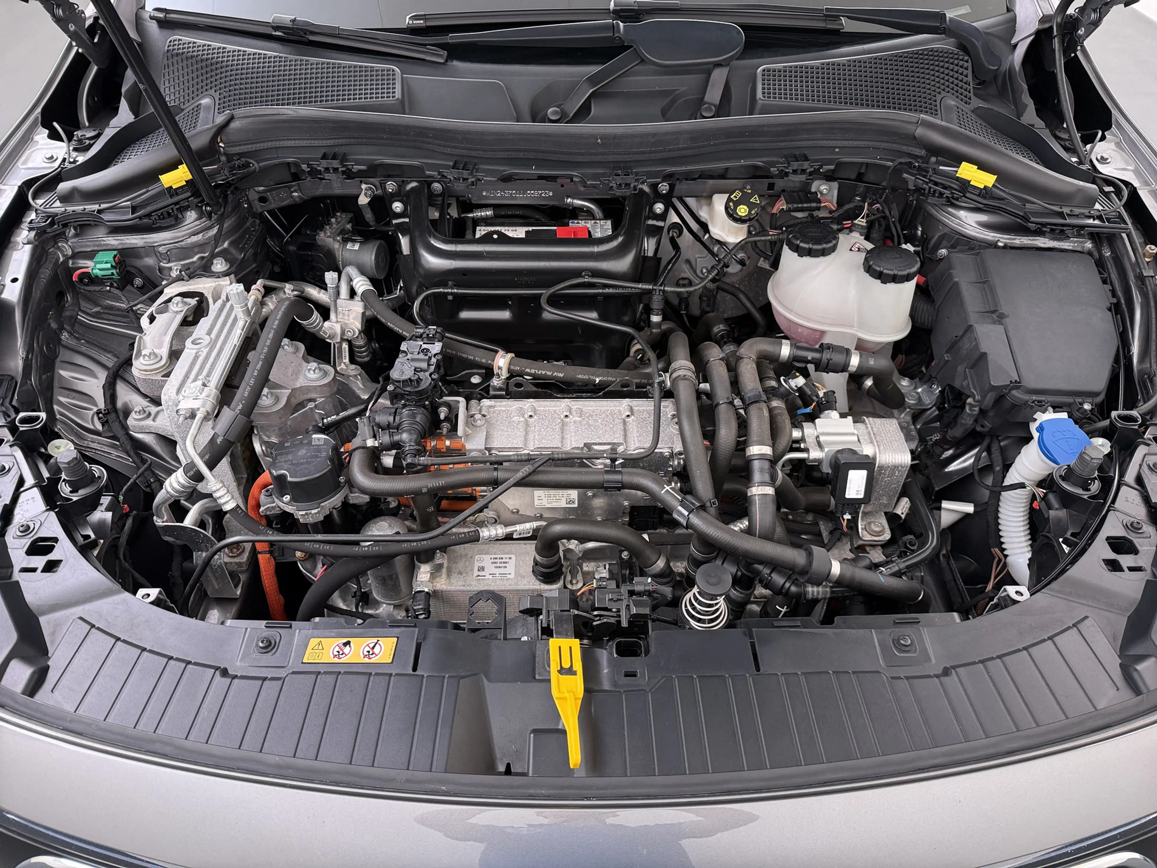 Mercedes-Benz EQA 250 Business Solution Luxury 67kWh SOH 96% Adap.Cruise — photo 42