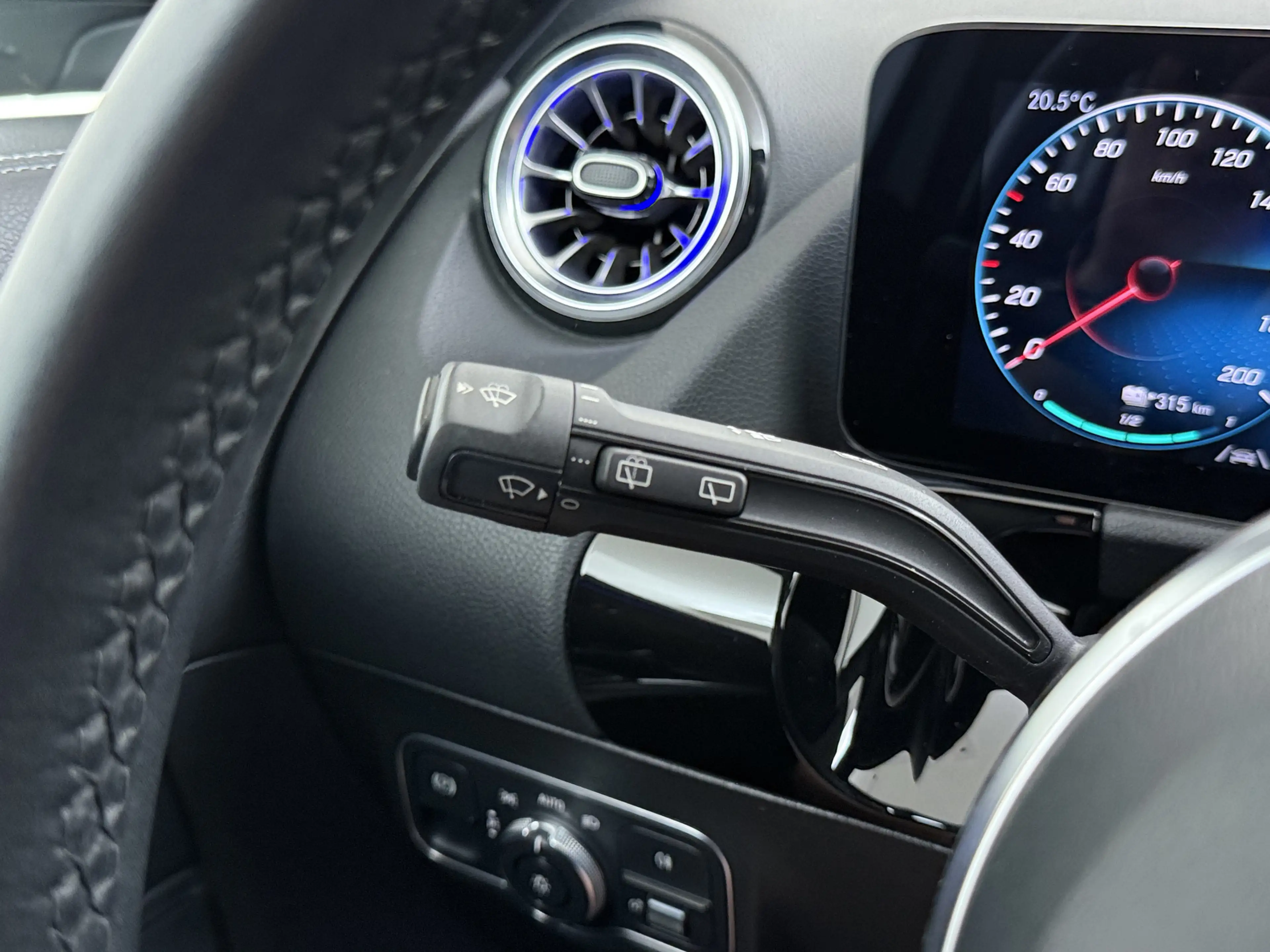 Mercedes-Benz EQA 250 Business Solution Luxury 67kWh SOH 96% Adap.Cruise — photo 29