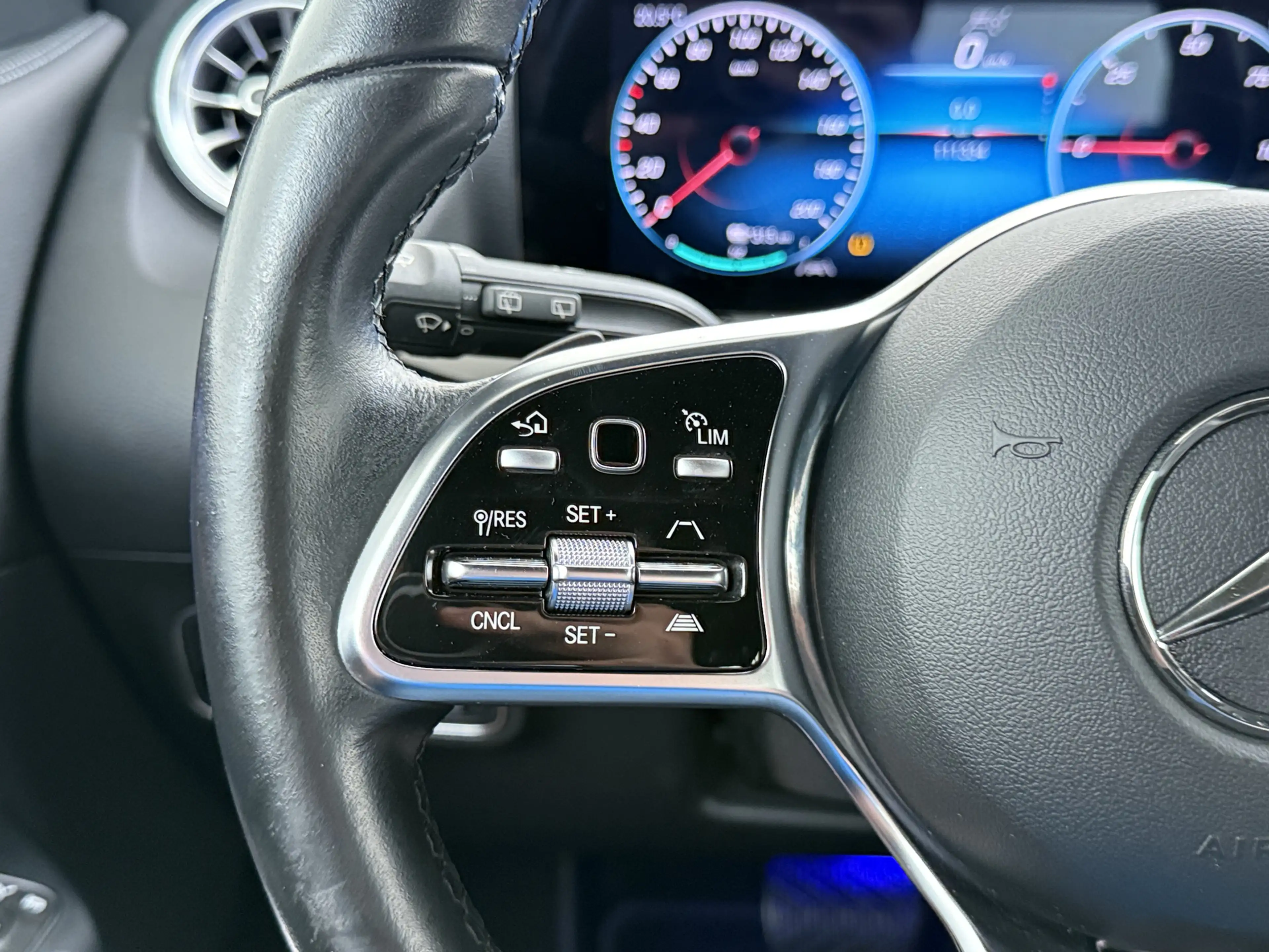 Mercedes-Benz EQA 250 Business Solution Luxury 67kWh SOH 96% Adap.Cruise — photo 30