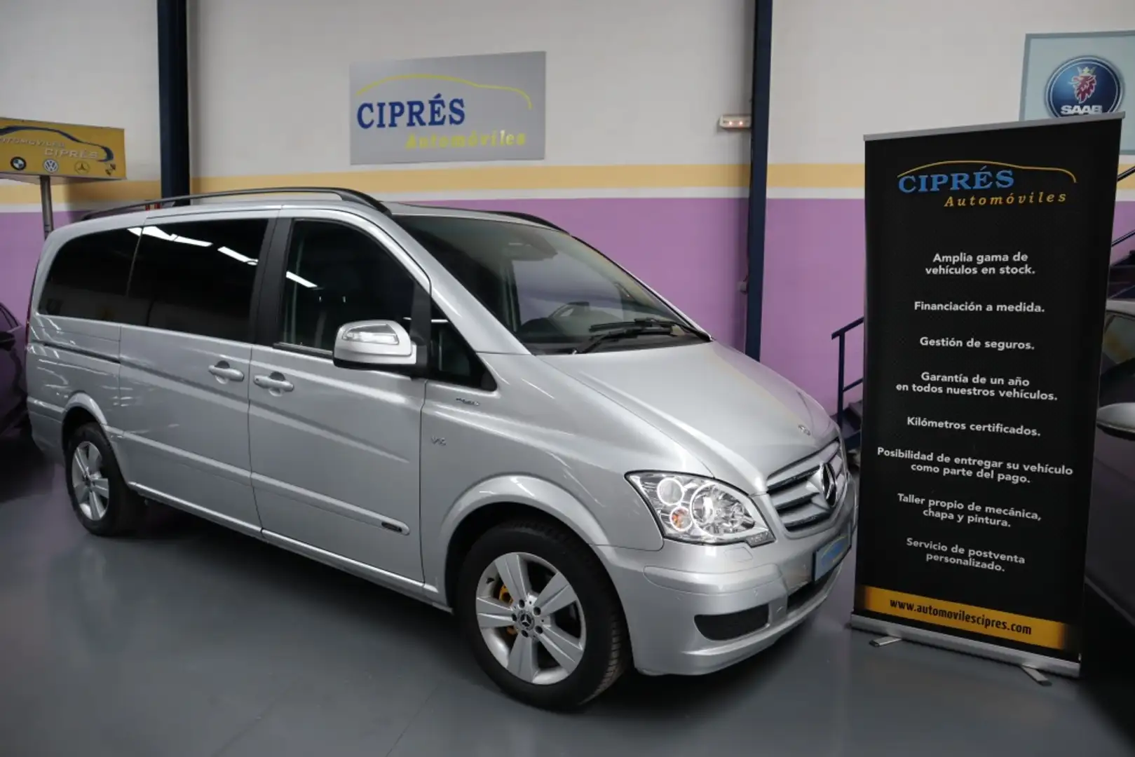 Mercedes-Benz Viano 3.0CDI Ambiente Largo Aut. Plateado - 1