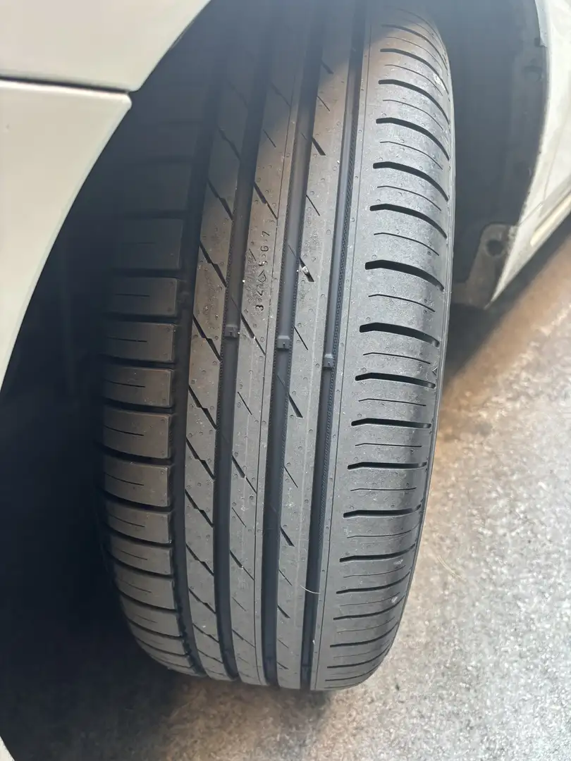 Toyota Prius+ 1.8h Lounge ecvt E6+gpl - 2