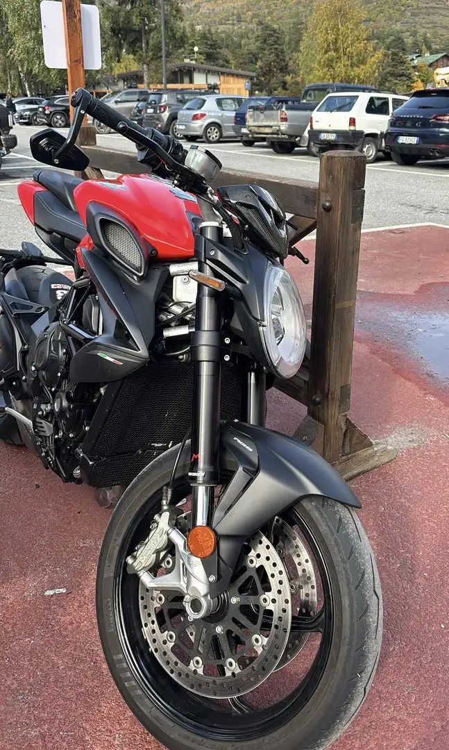 MV Agusta Brutale 800 Rot - 1