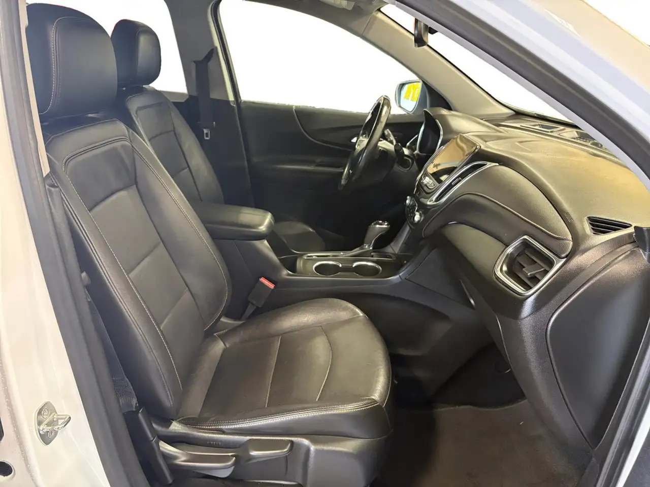 Chevrolet Equinox снимка Chevrolet Equinox