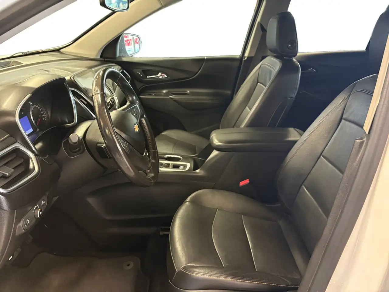 Chevrolet Equinox снимка Chevrolet Equinox