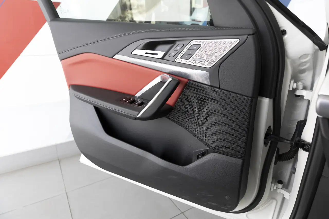 BMW X1 снимка BMW X1
