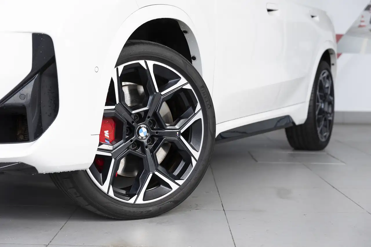 BMW X1 снимка BMW X1