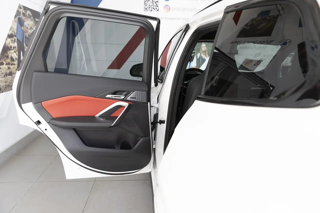 BMW X1 снимка BMW X1