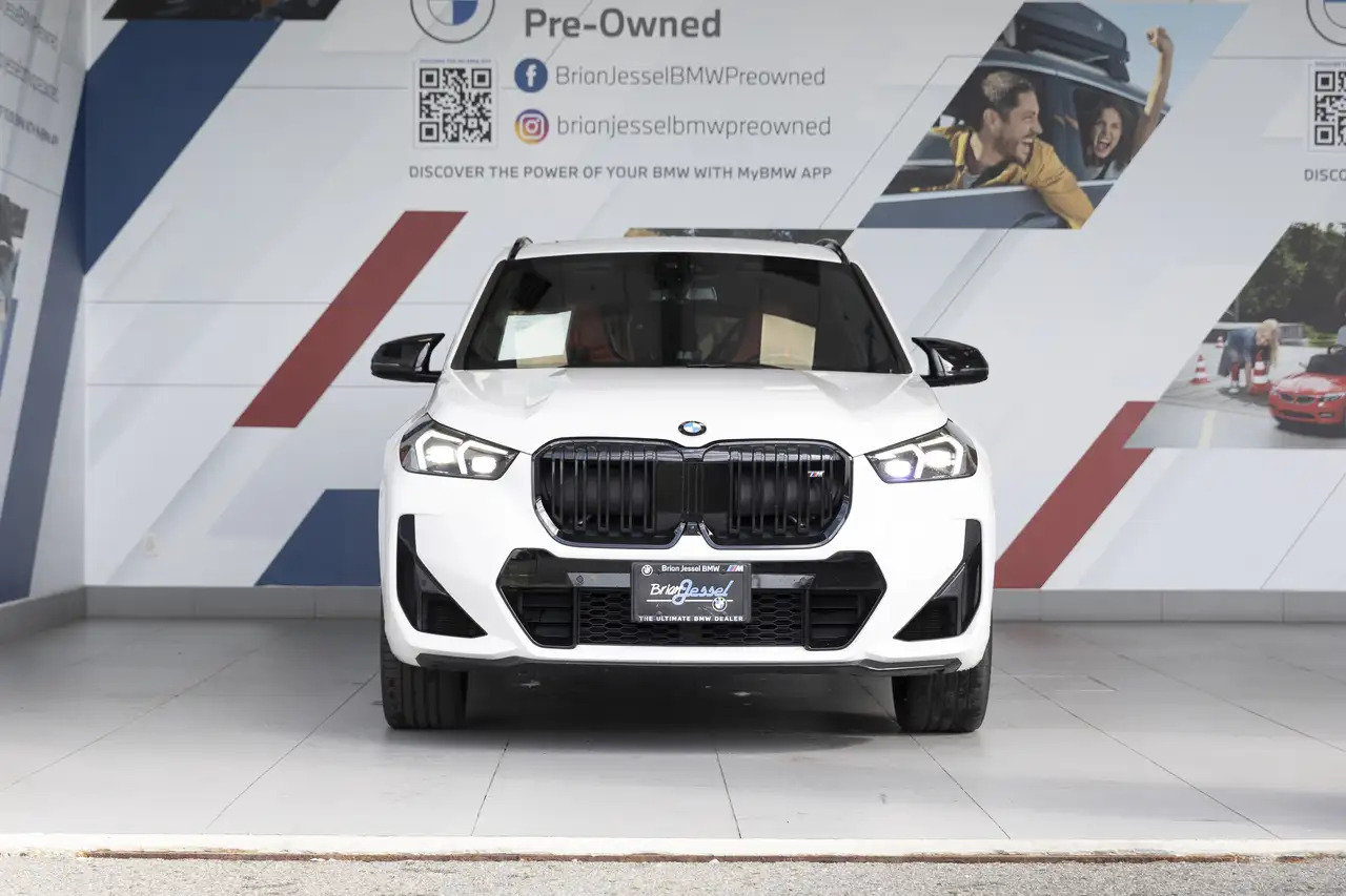 BMW X1 снимка BMW X1