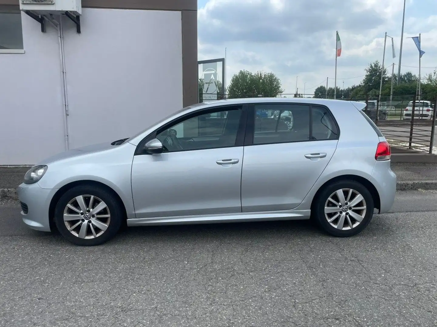 Volkswagen Golf 1.6 TDI DPF 5p. Argento - 2
