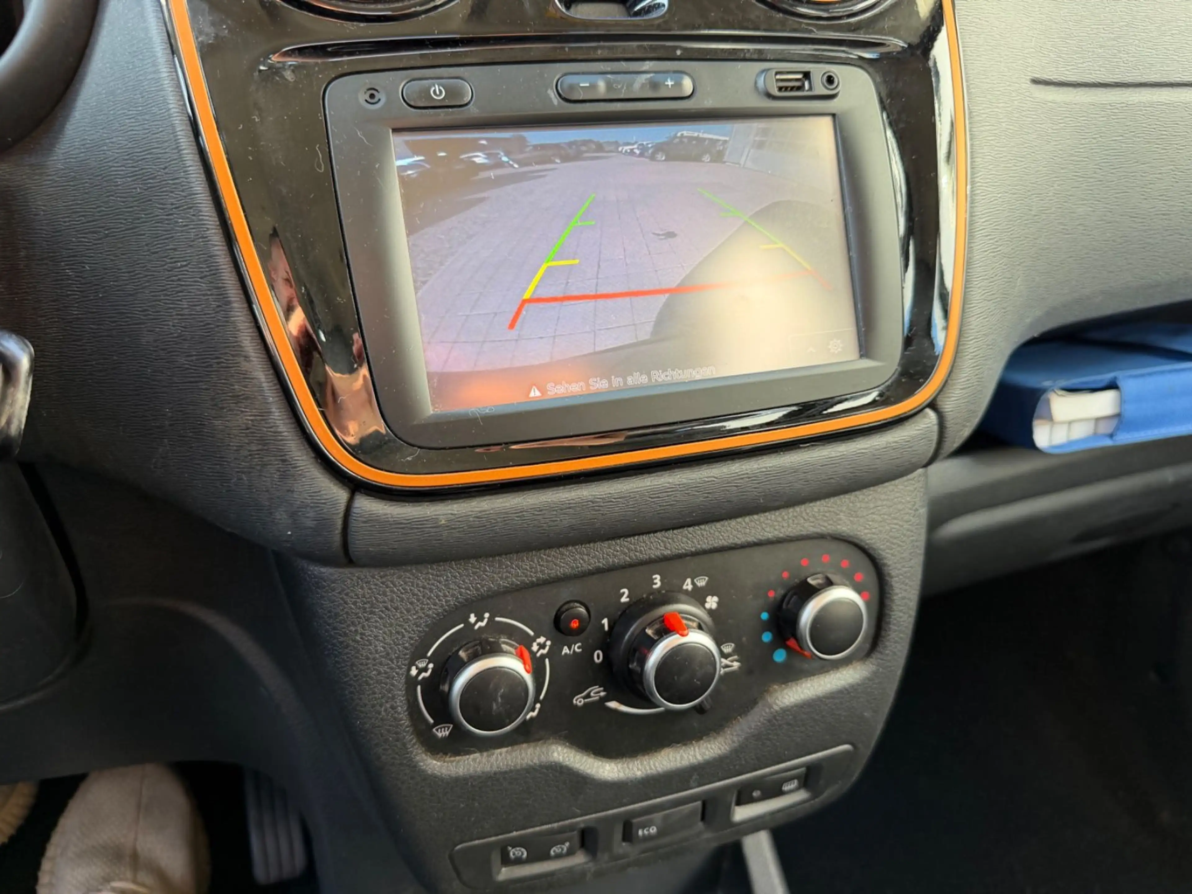 Dacia Lodgy Stepway Celebration 1.5 dCi Klima Kamera — photo 8