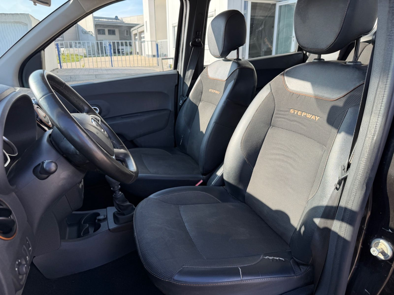 Dacia Lodgy Stepway Celebration 1.5 dCi Klima Kamera — photo 12