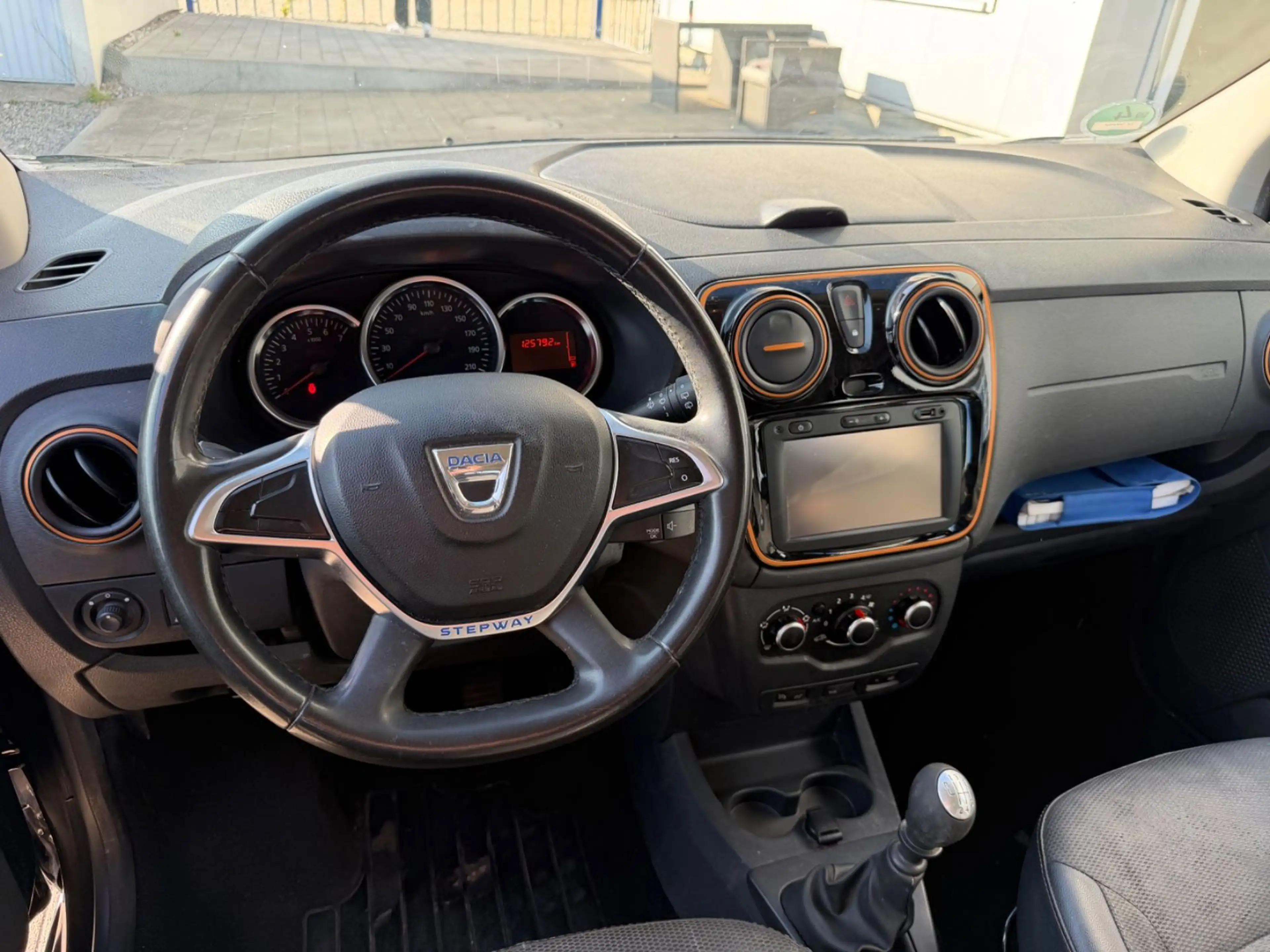 Dacia Lodgy Stepway Celebration 1.5 dCi Klima Kamera — photo 7