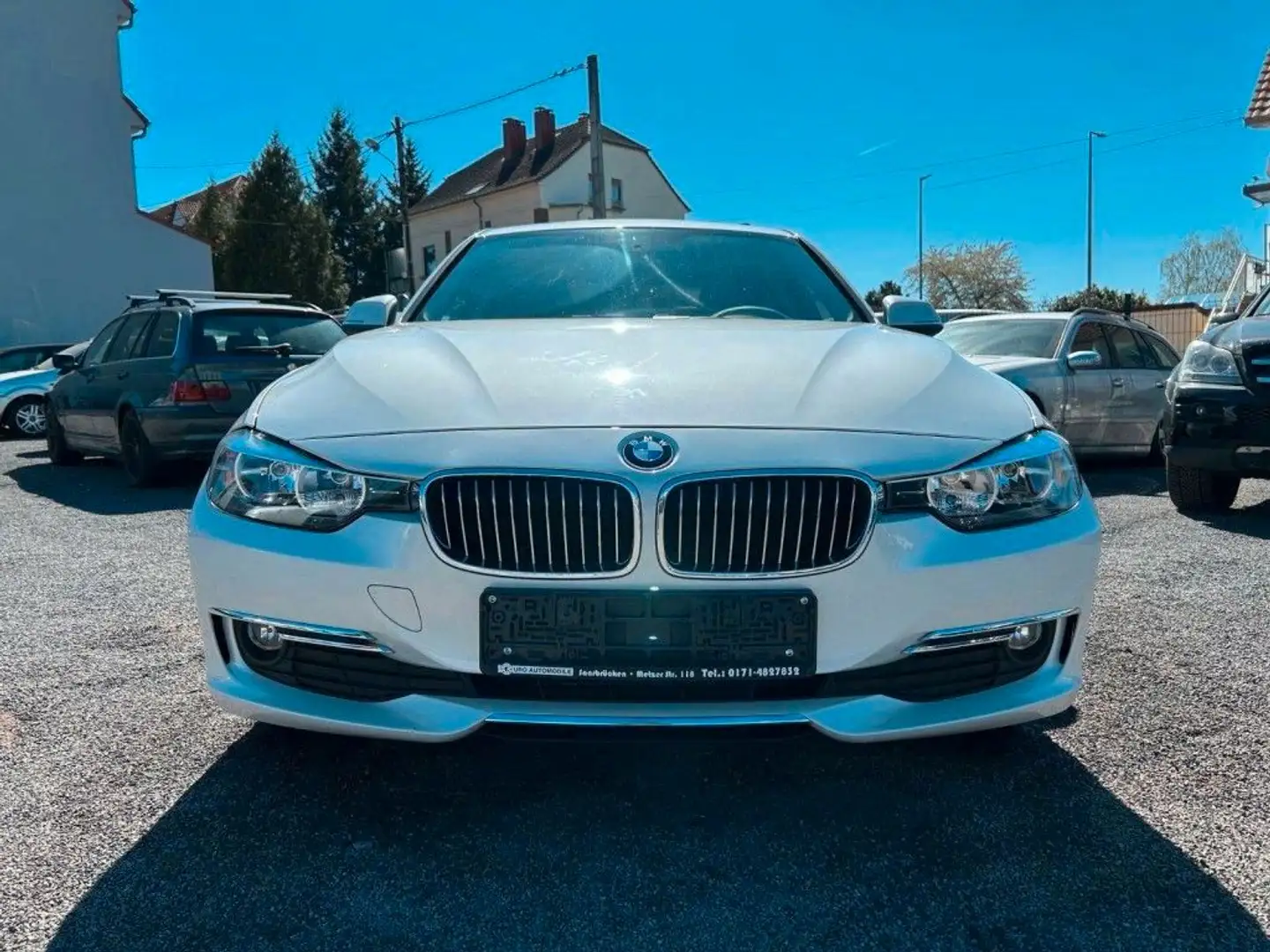 BMW 318 d AUT + NAVI + SHZ + SCHIEBED + LEDER Weiß - 2