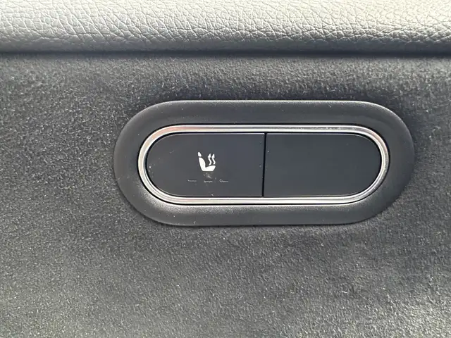 Mercedes-Benz 220 view 11
