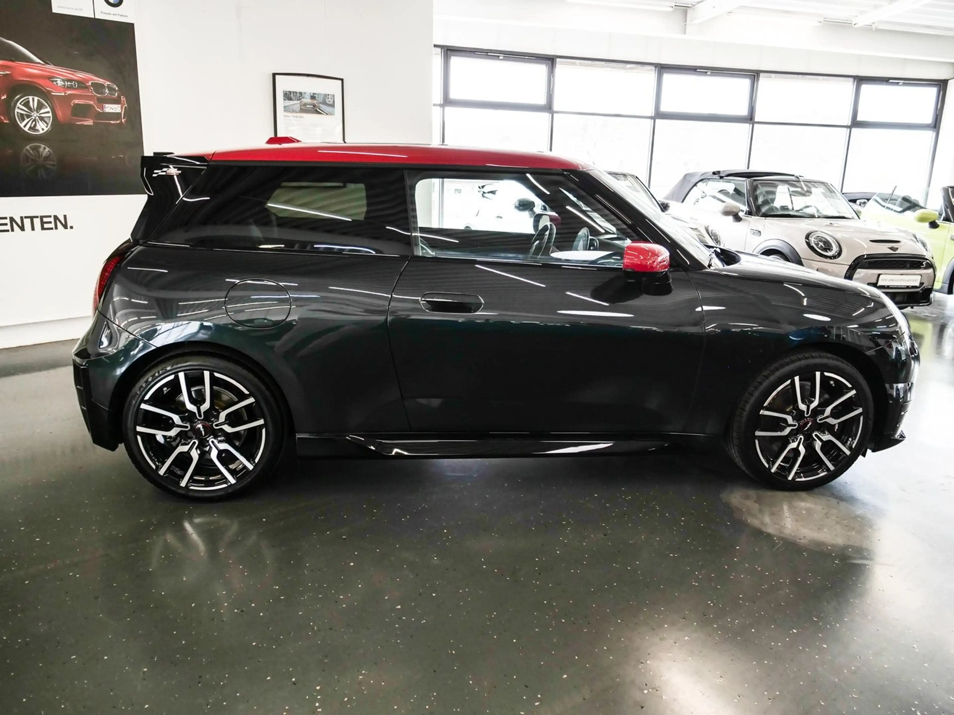 MINI Cooper E JCW Trim Aut Nav HuD LED Pano h&k — photo 4