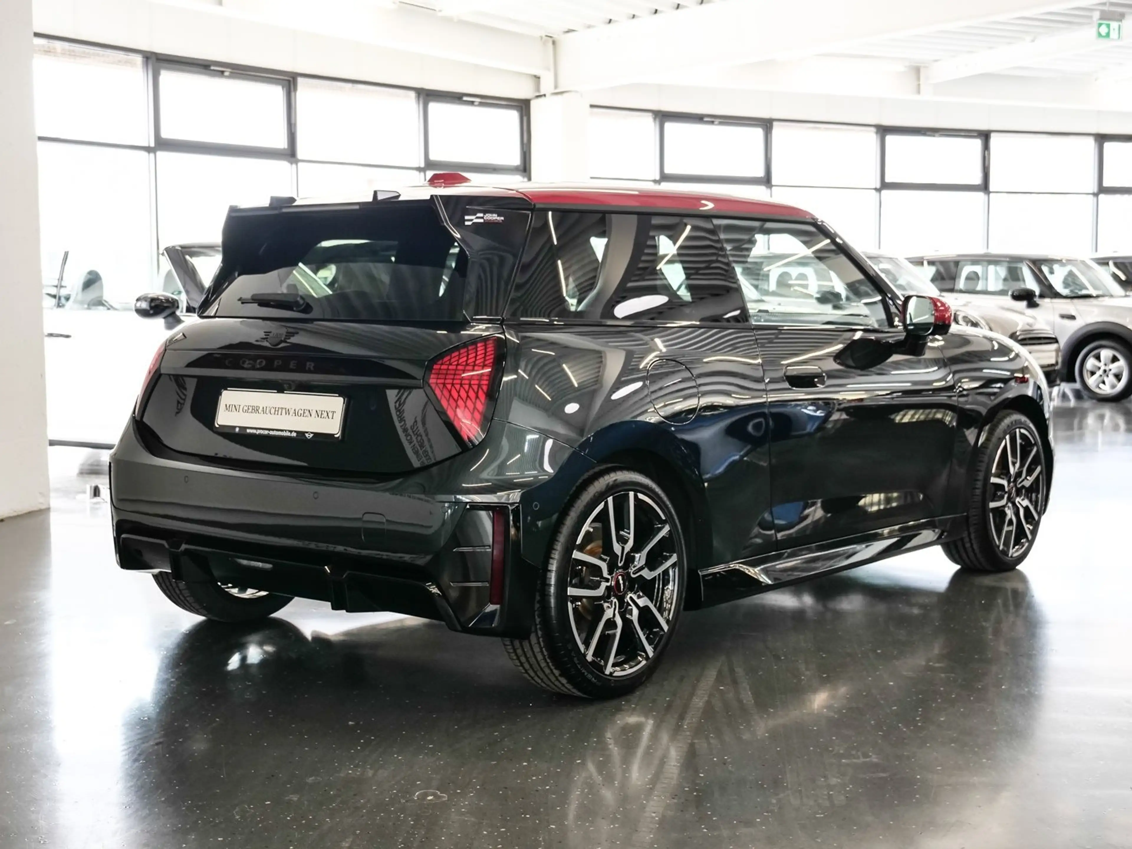 MINI Cooper E JCW Trim Aut Nav HuD LED Pano h&k — photo 2