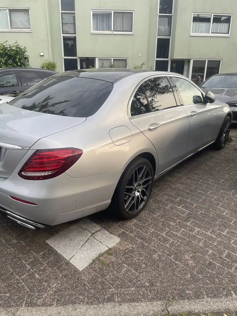 Mercedes-Benz E 220 Prestige Plus Grijs - 1