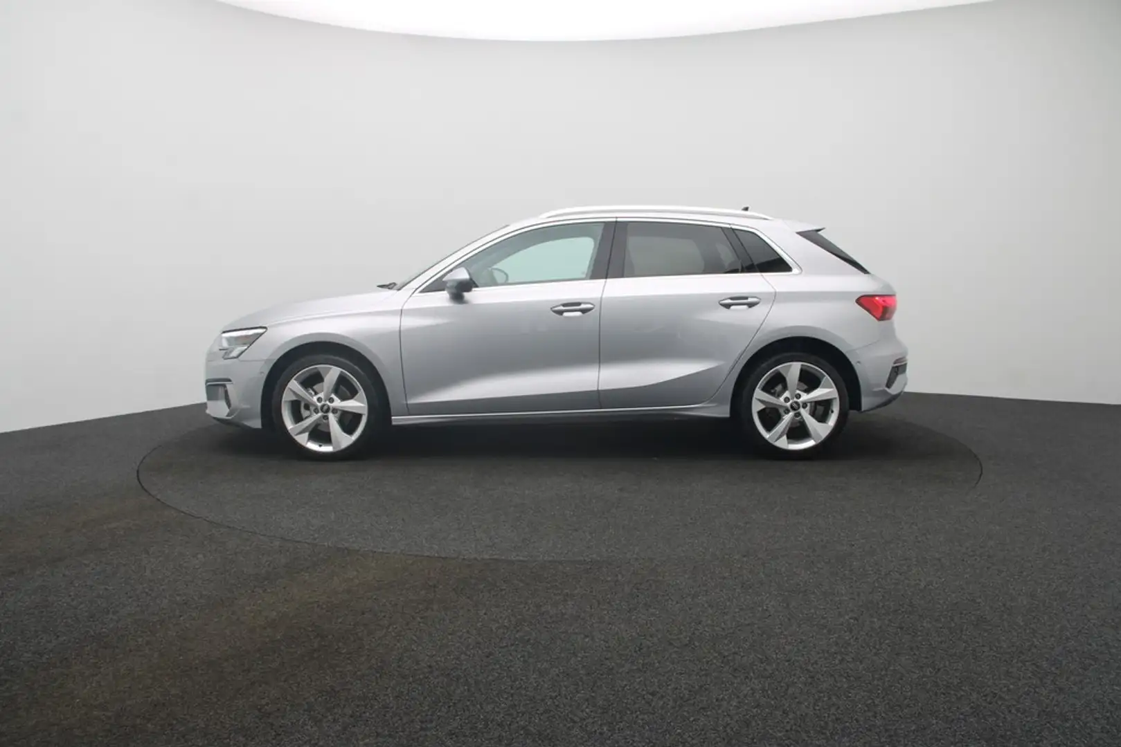 Audi A3 Sportback 35 TDI . Virt.Cockpit LED Navi ACC Argent - 2