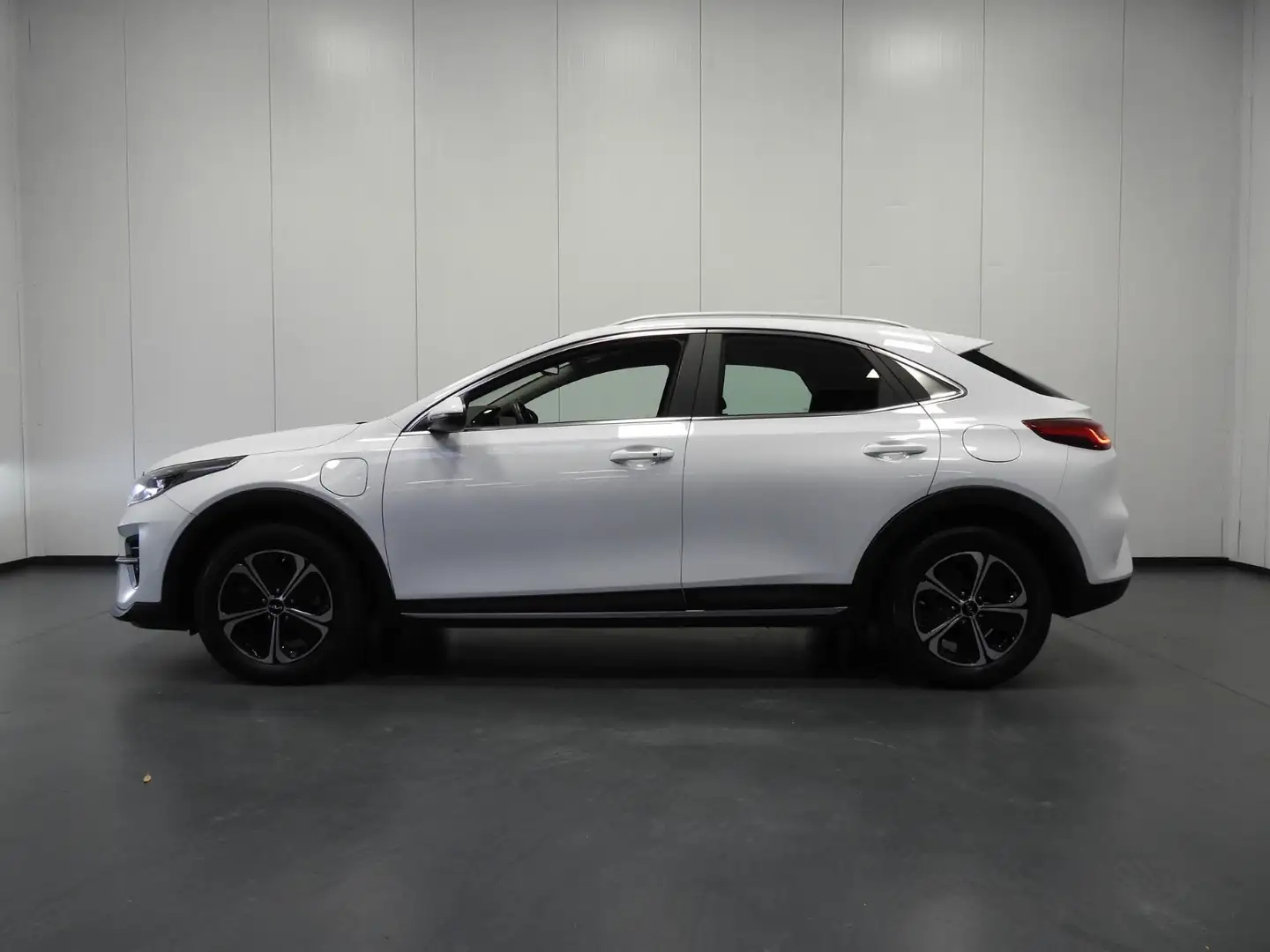 Kia XCeed 1.6 GDi PHEV Plug-In DynamicLine NAVI/CAMERA/LED/1 Bianco - 2