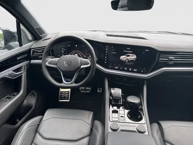 Volkswagen Touareg view 10