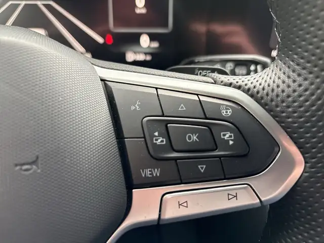 Volkswagen Touareg view 19