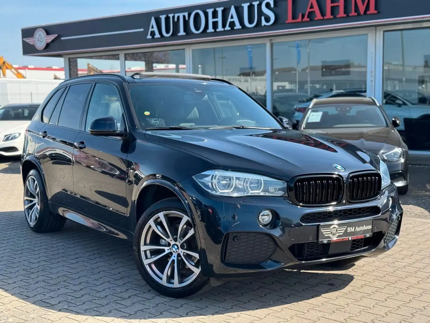 BMW X5 xDrive 30 d M-PAKET"PANO"360°KAM"SPUR ASS"AHK Black - 1