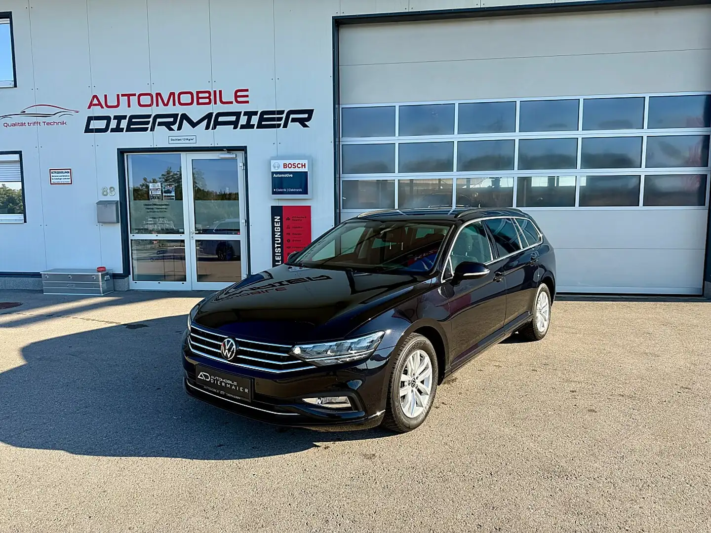 Volkswagen Passat Business 2,0 TDI DSG ''AHK*LED*VIRT*CARPLAY'' Schwarz - 1
