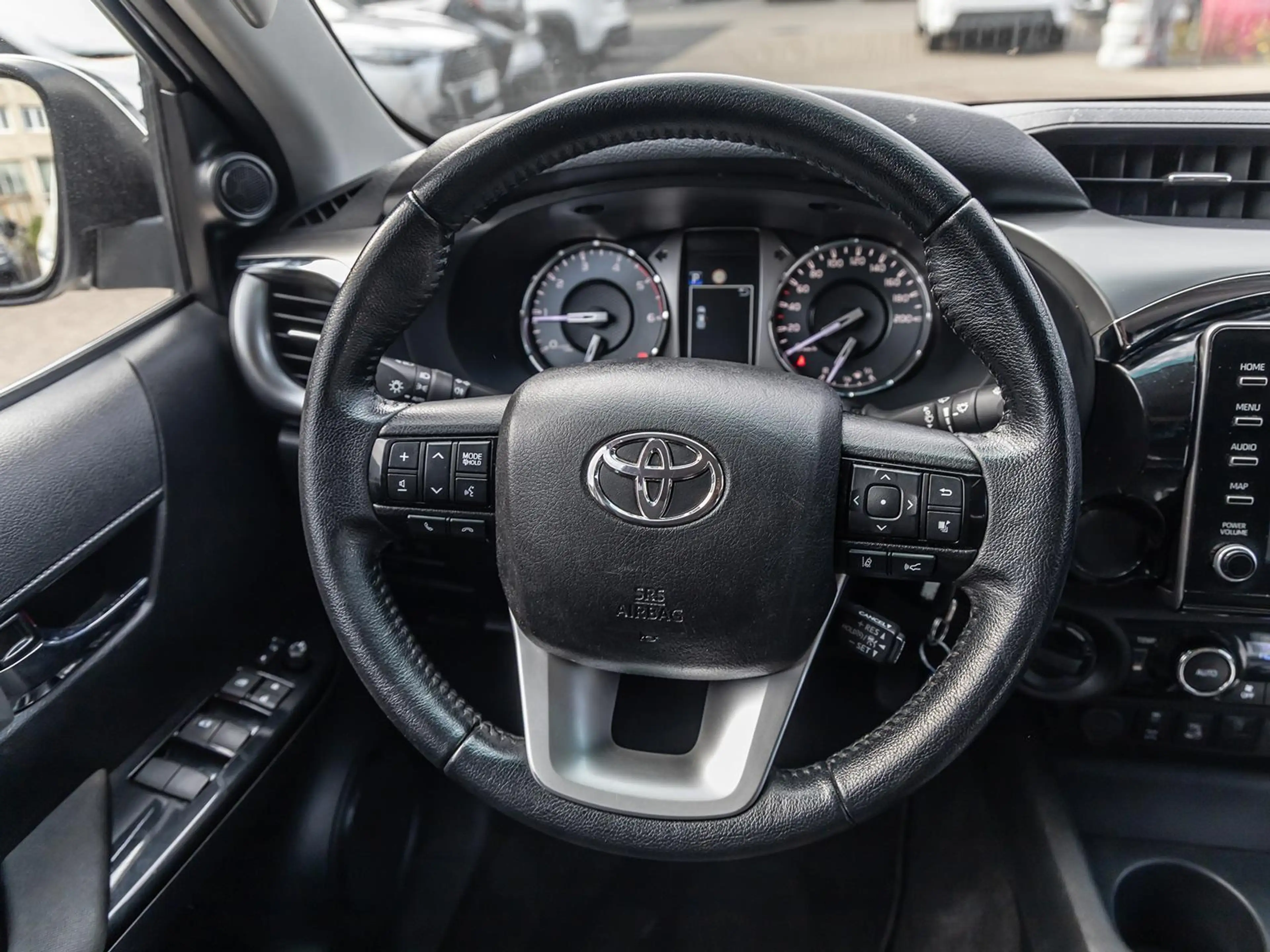 Toyota Hilux 2.8 D-4D Double Cab Comfort 4x4 MIT AHK — photo 10