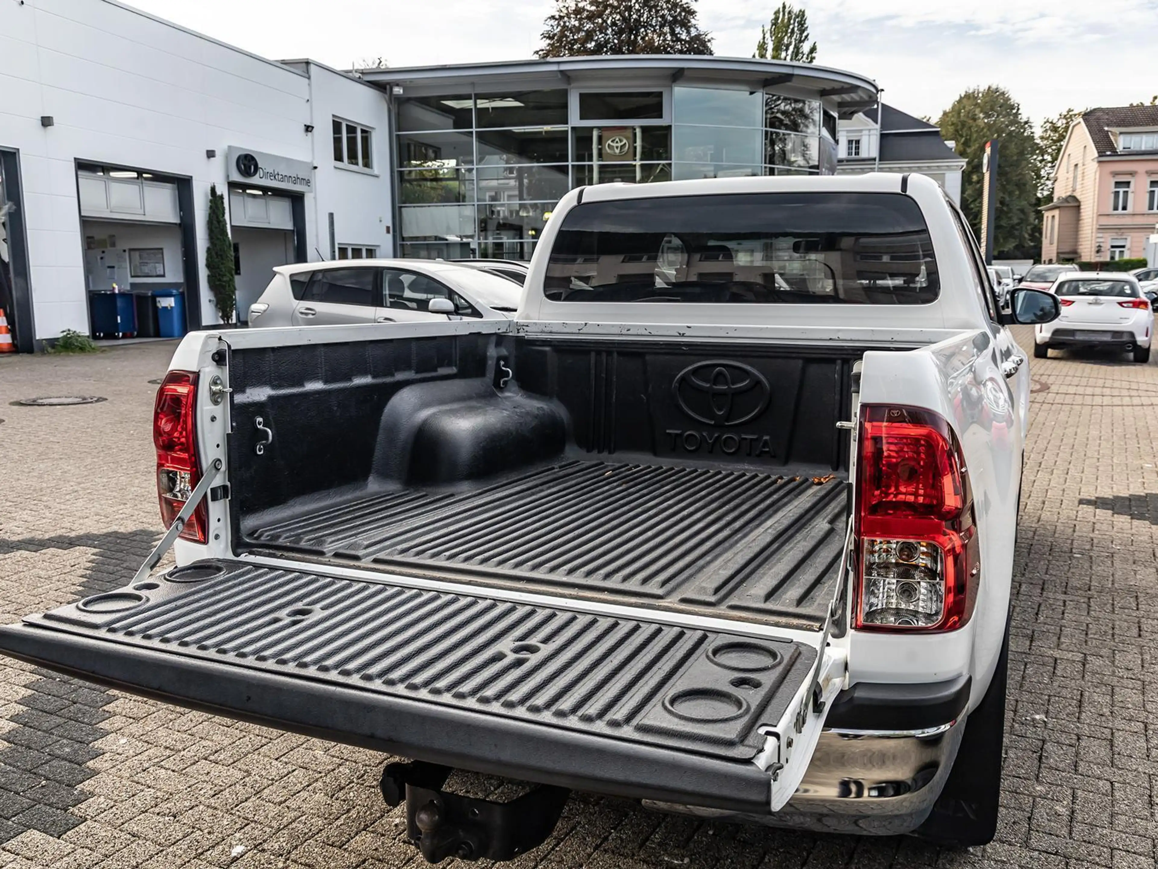 Toyota Hilux 2.8 D-4D Double Cab Comfort 4x4 MIT AHK — photo 5
