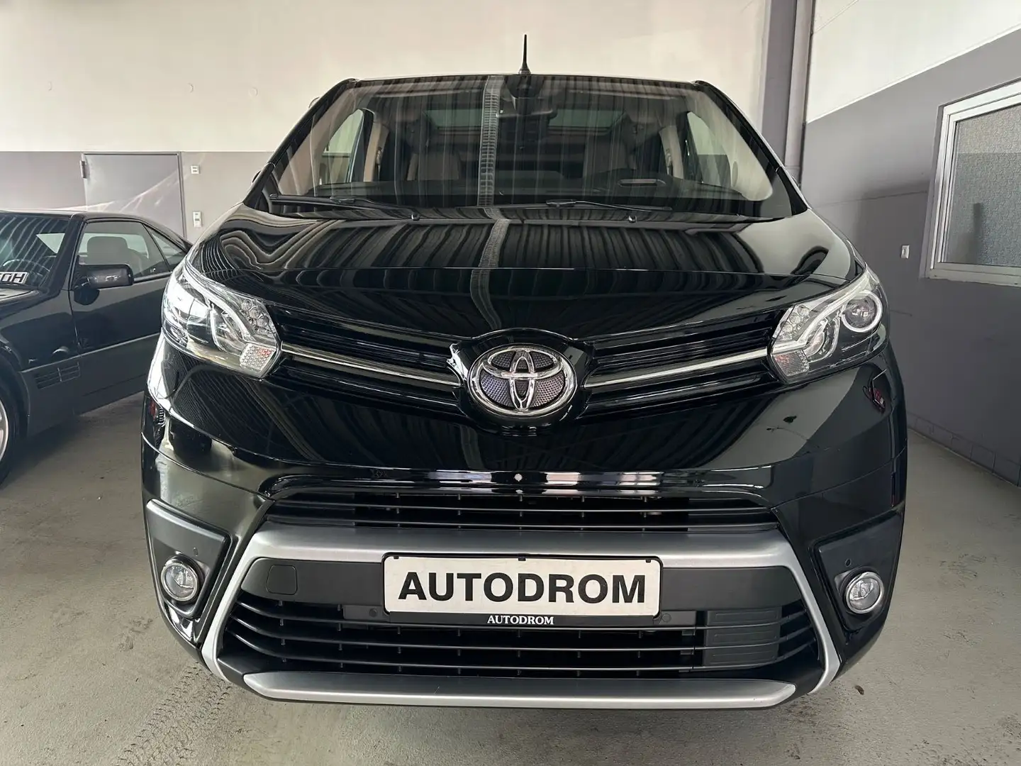 Toyota Proace Verso L1 Executive/Head-Up/Leder/Massage/ Schwarz - 2