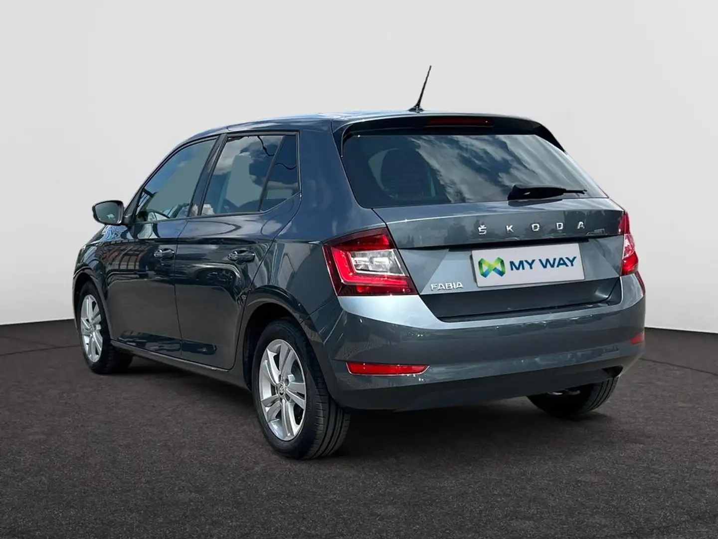 Skoda Fabia Fabia Clever 1,0 TSI 70 kW 5-speed mech. Gris - 2