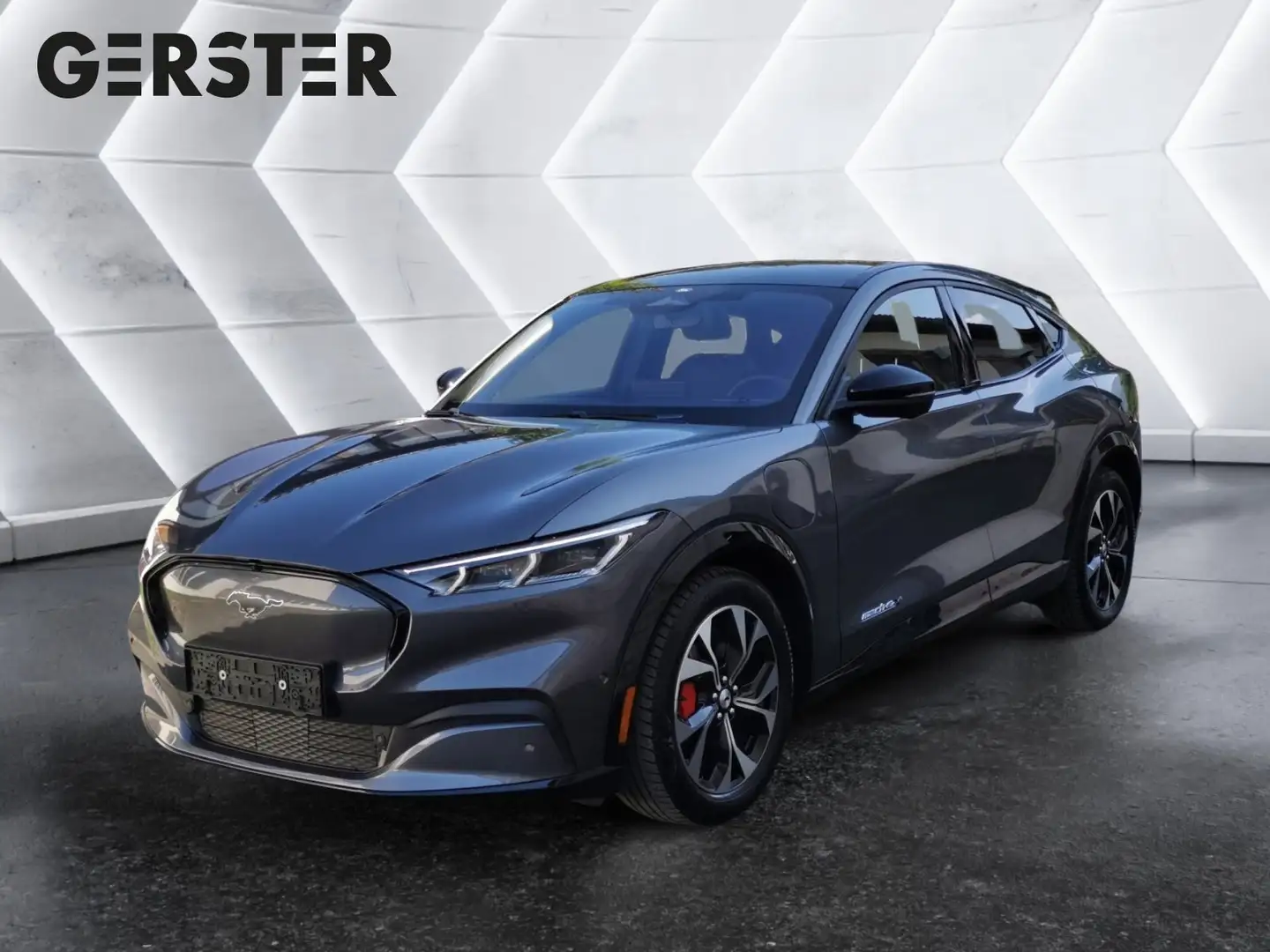 Ford Mustang Mach E AWD AUT Grau - 1