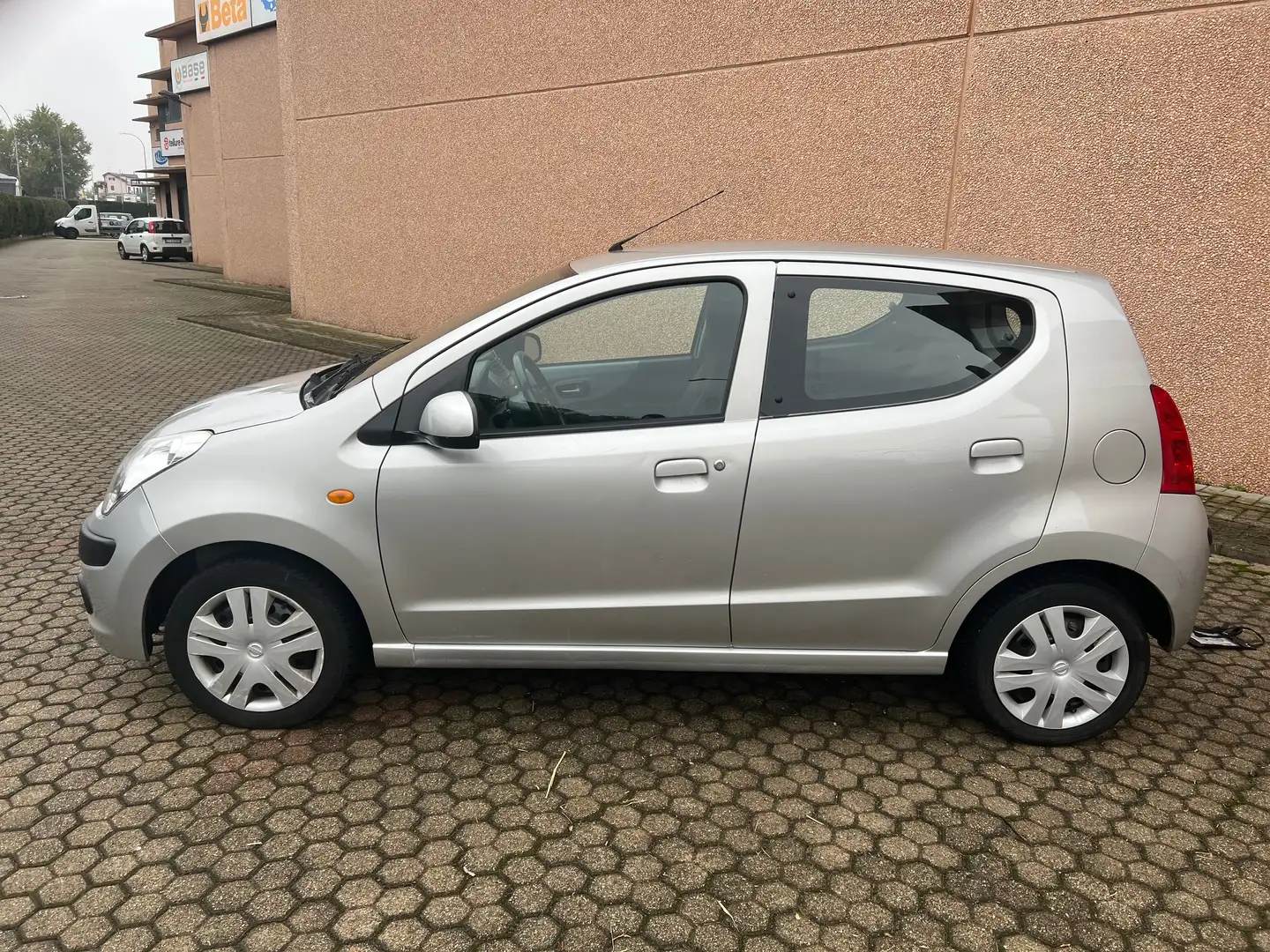 Nissan Pixo 1.0 Easy x neopatentati Argento - 2