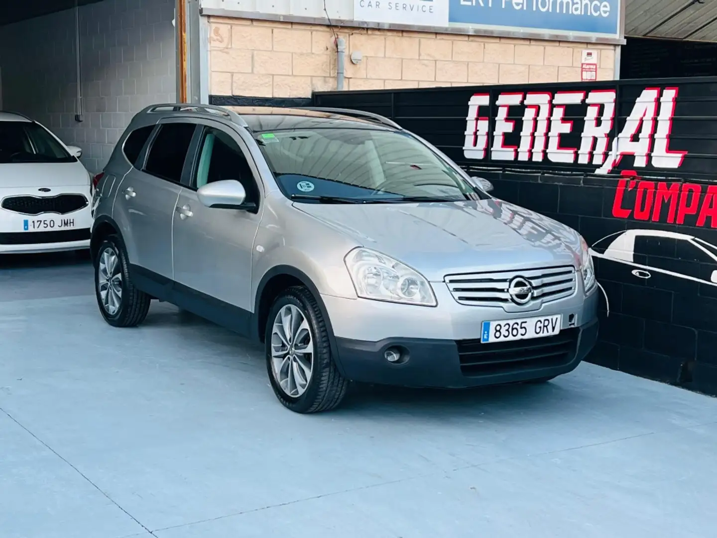 Nissan Qashqai Q+2 2.0dCi Tekna Sport 4x2 17´´ Gris - 1