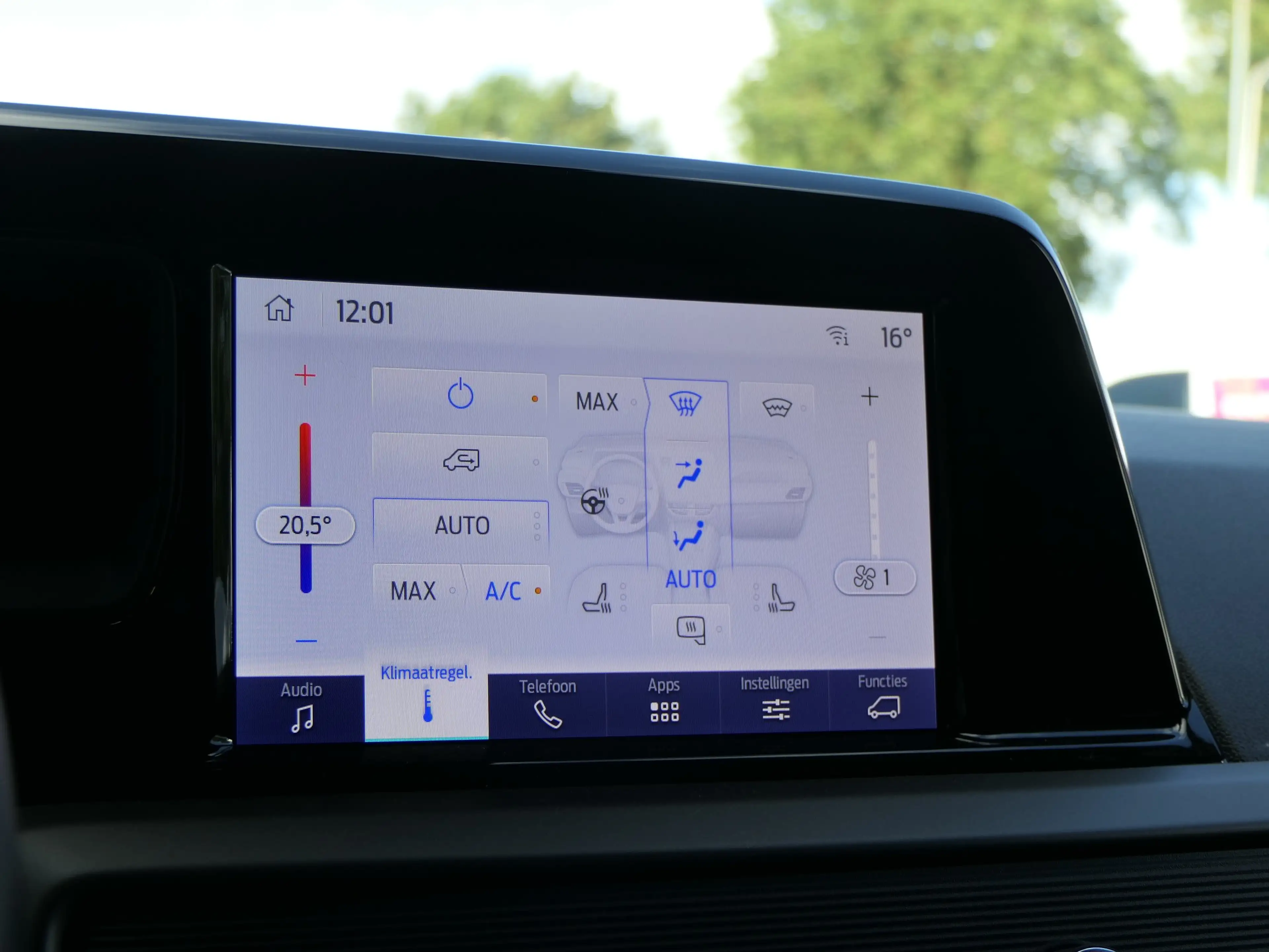 Ford Transit Courier Limited 1.0 EcoBoost | Winter Pack | Navigatie | L — photo 9