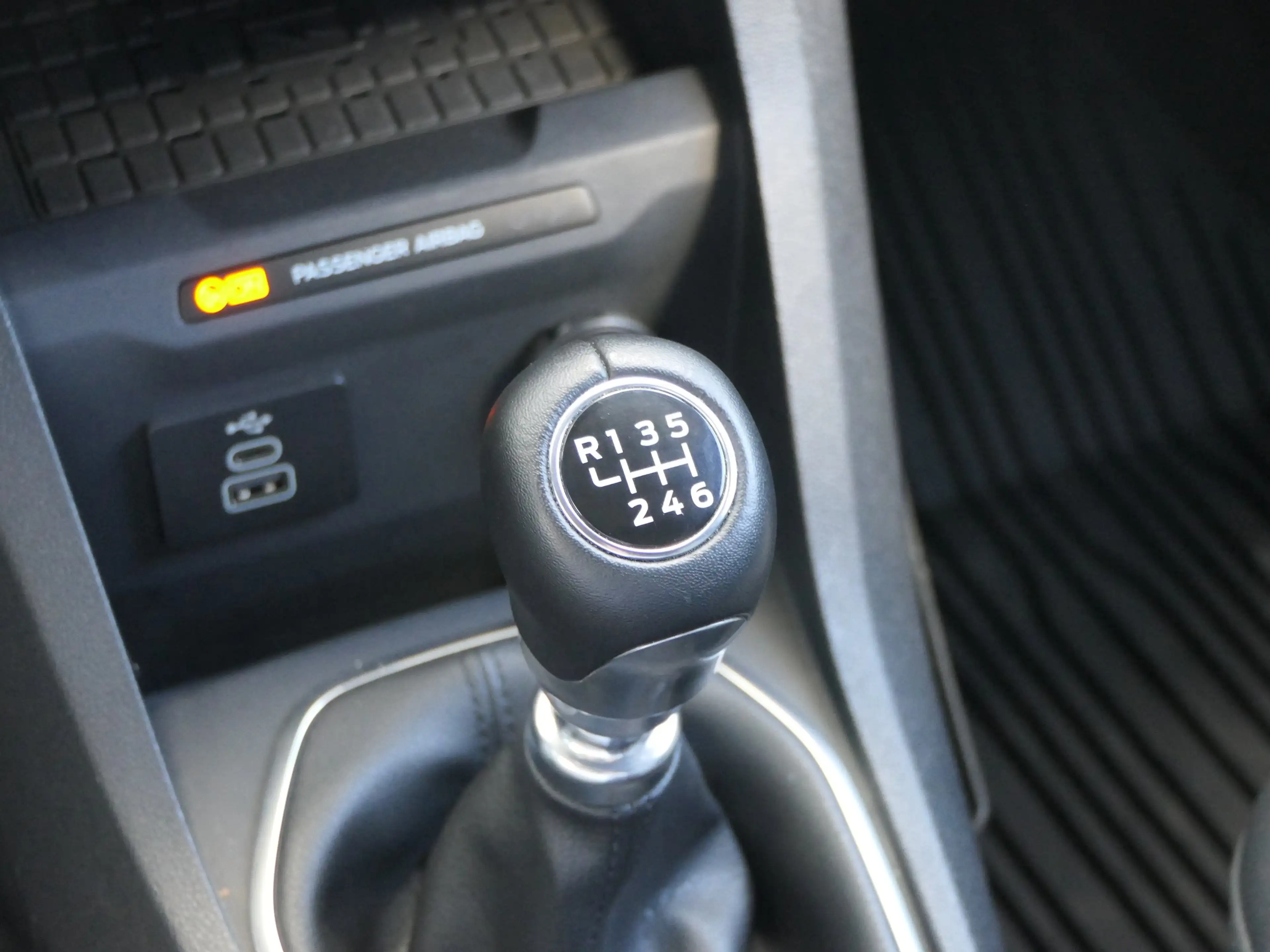 Ford Transit Courier Limited 1.0 EcoBoost | Winter Pack | Navigatie | L — photo 30