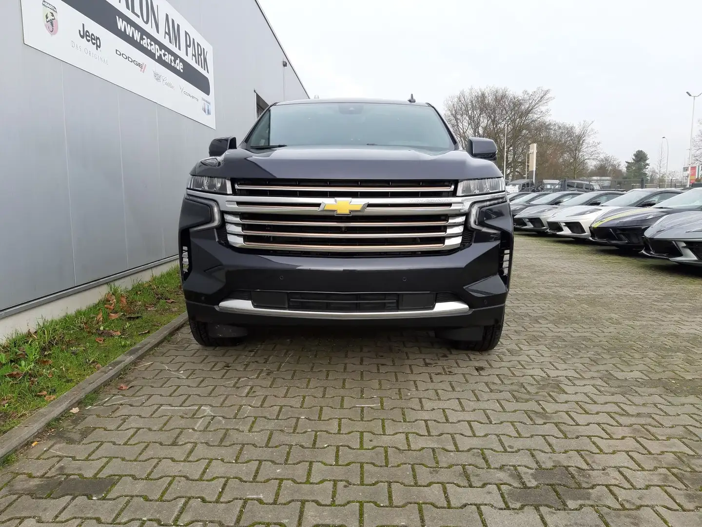 Chevrolet Tahoe Tahoe High Country 6.2 V8 - Pano|7-Sitzer Gris - 2