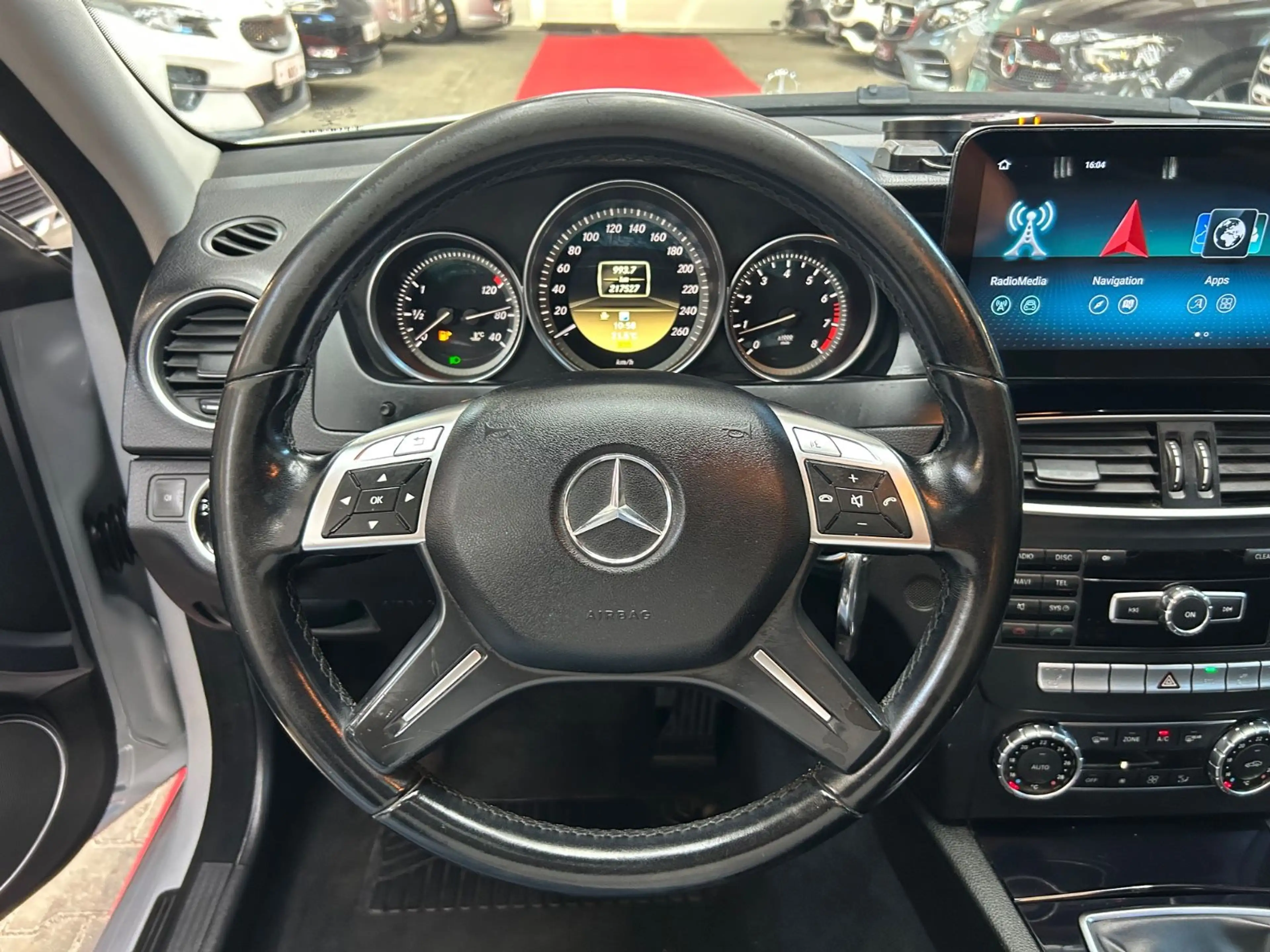 Mercedes-Benz C 180 CGI T*STEUERKETTE NEU*XENON*SD*NAVI* — photo 14