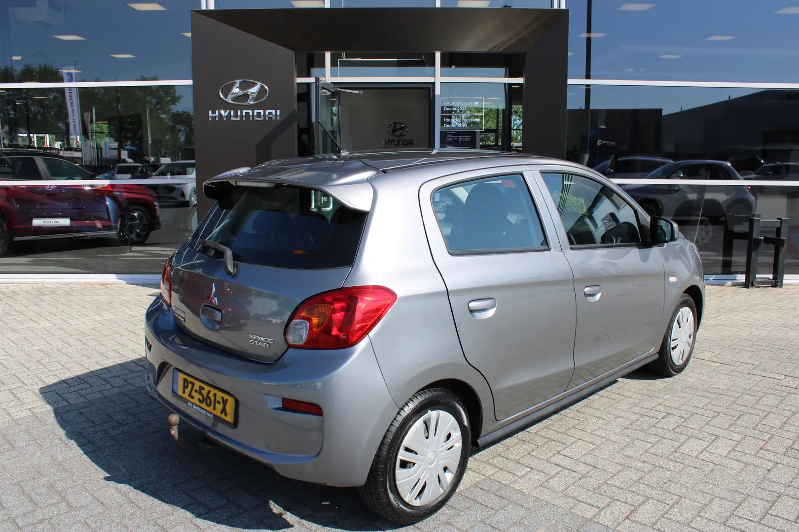 Mitsubishi Space Star 1.0 Cool+ | Airco | Centrale deurvergrendeling met Gris - 2