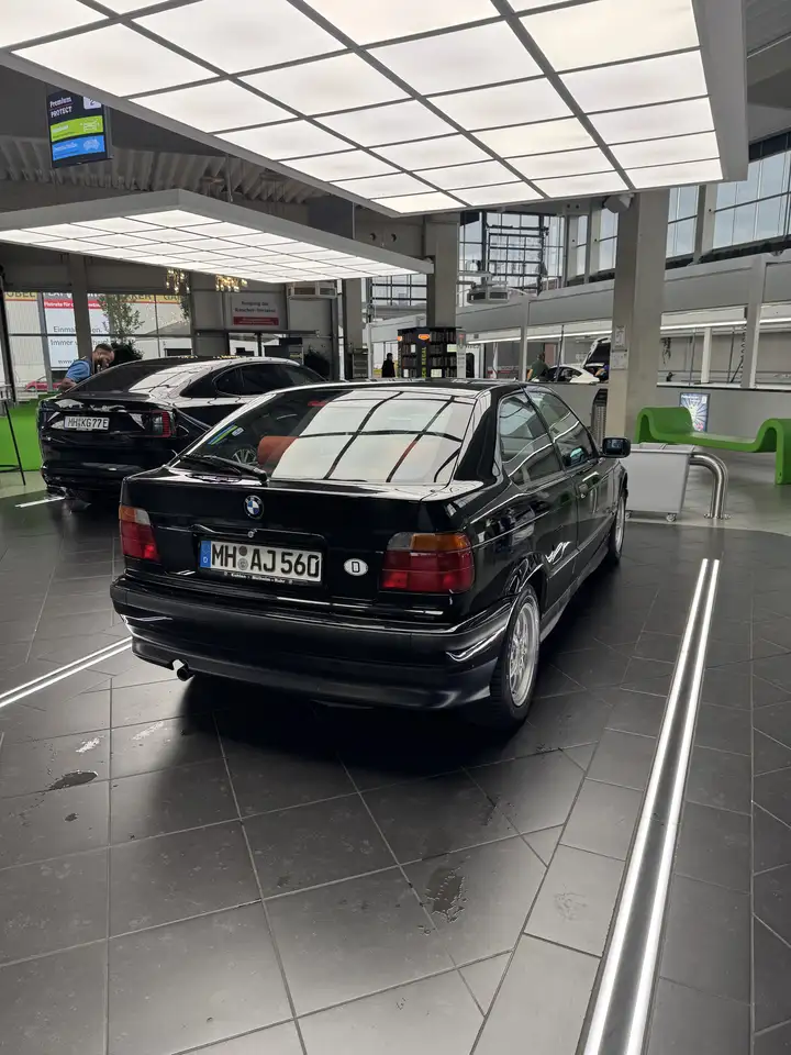 BMW 318is Exclusiv Edition Compact, foto 3