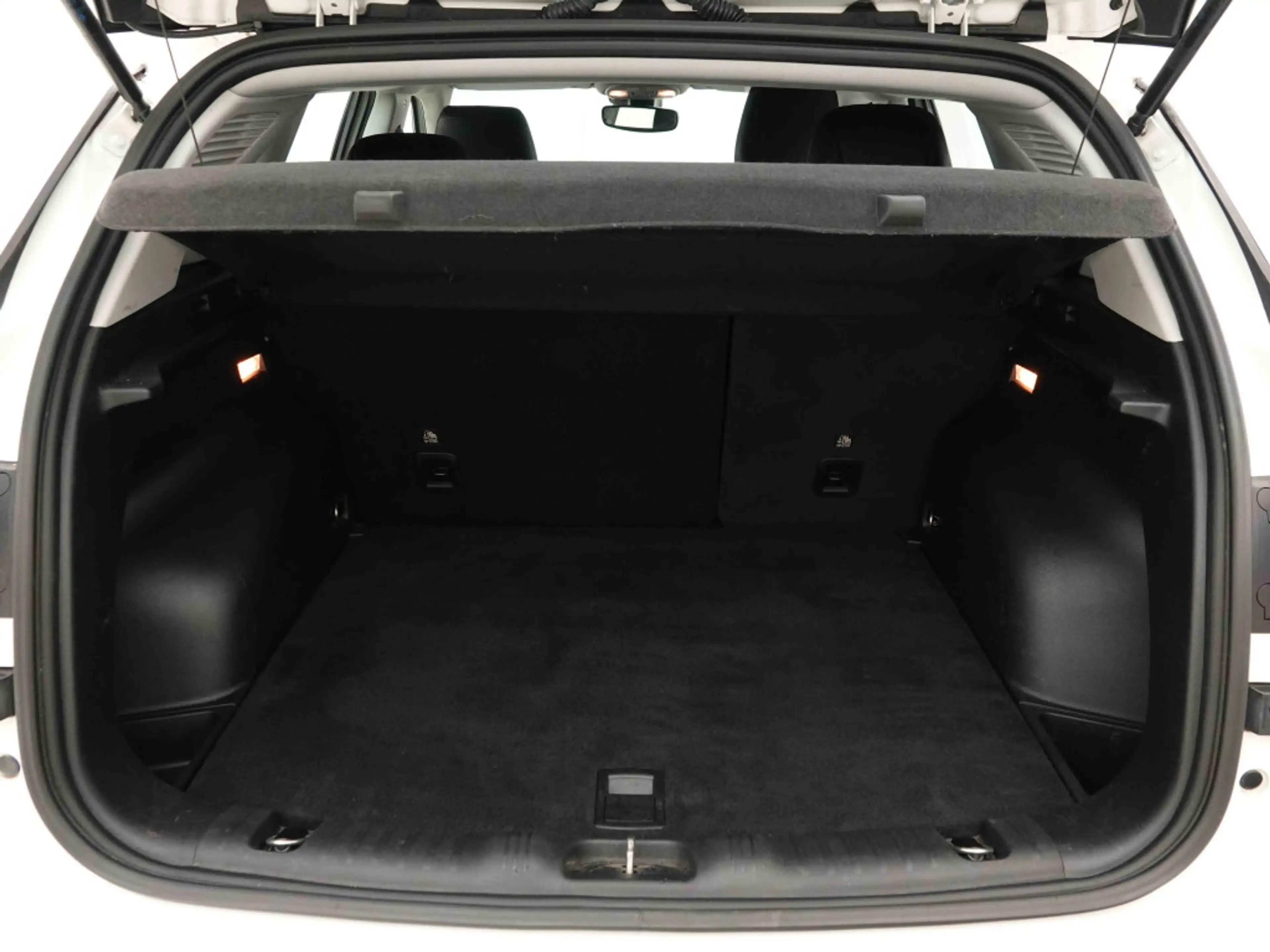 Jeep Compass 1.3 T4 AUT 150 Longitude | GPS | Camera | Heated Seats | LED Lights — photo 6
