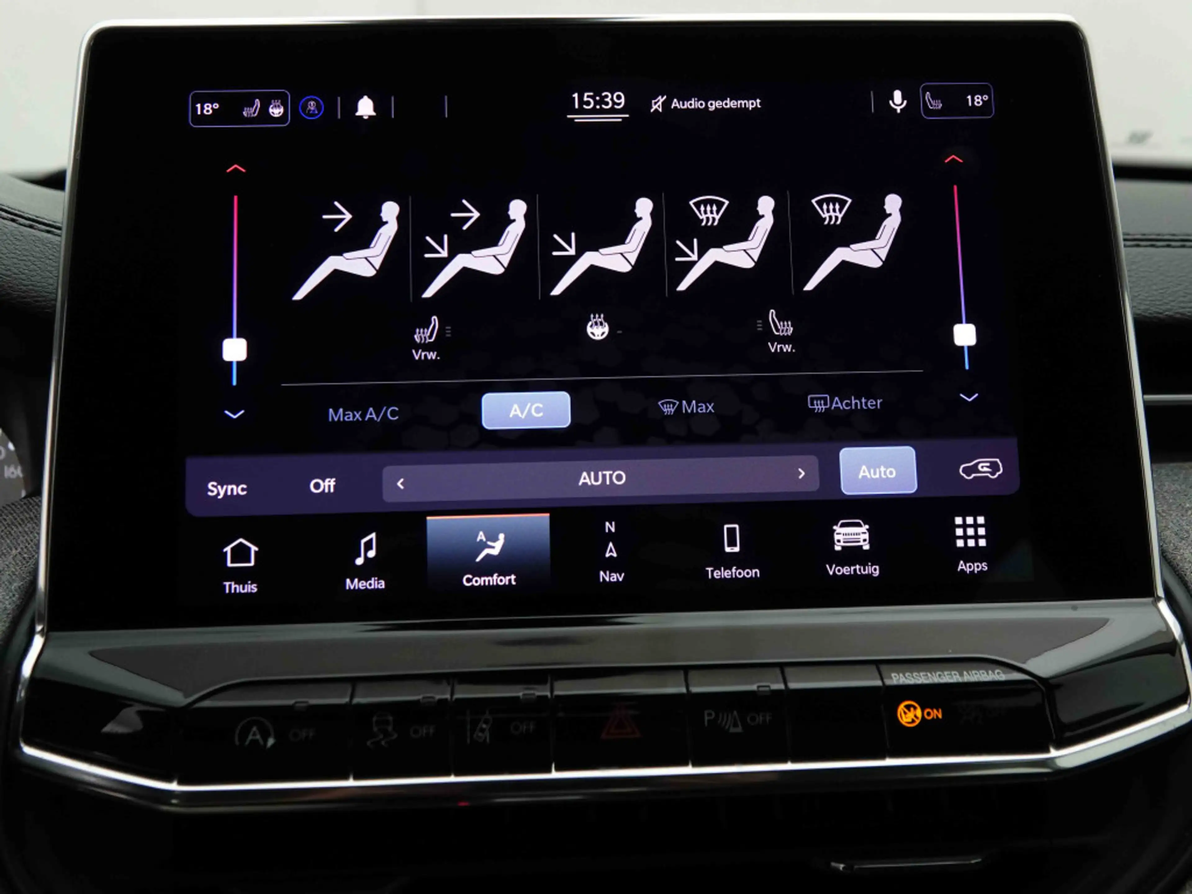 Jeep Compass 1.3 T4 AUT 150 Longitude | GPS | Camera | Heated Seats | LED Lights — photo 10